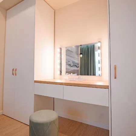 Apartment Tim